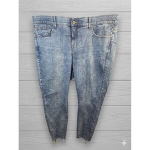 Torrid Bombshell Skinny Jeans PLus Size 24 R 24R Premium Stretch Distressed Look